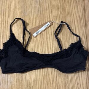 SKIMS Black Lace-Trim Bralette